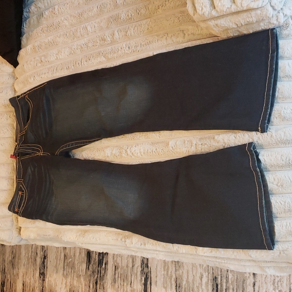 Buckle Jeans
